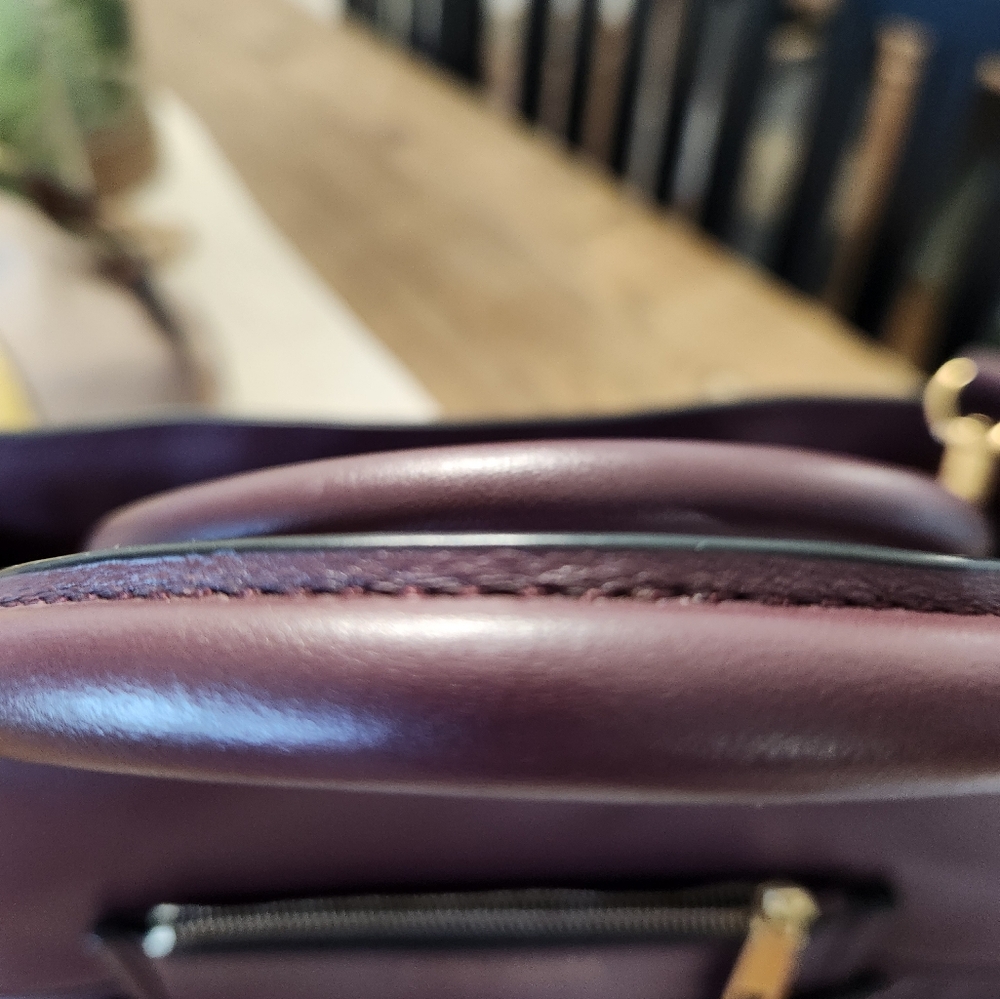 Handbag - Picture 2 of 13